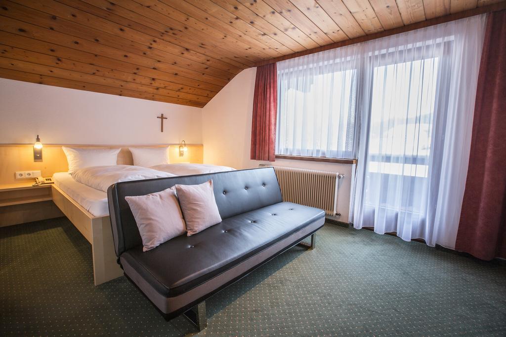 Gaestehaus-Pension Barbara Андельсбух Номер фото