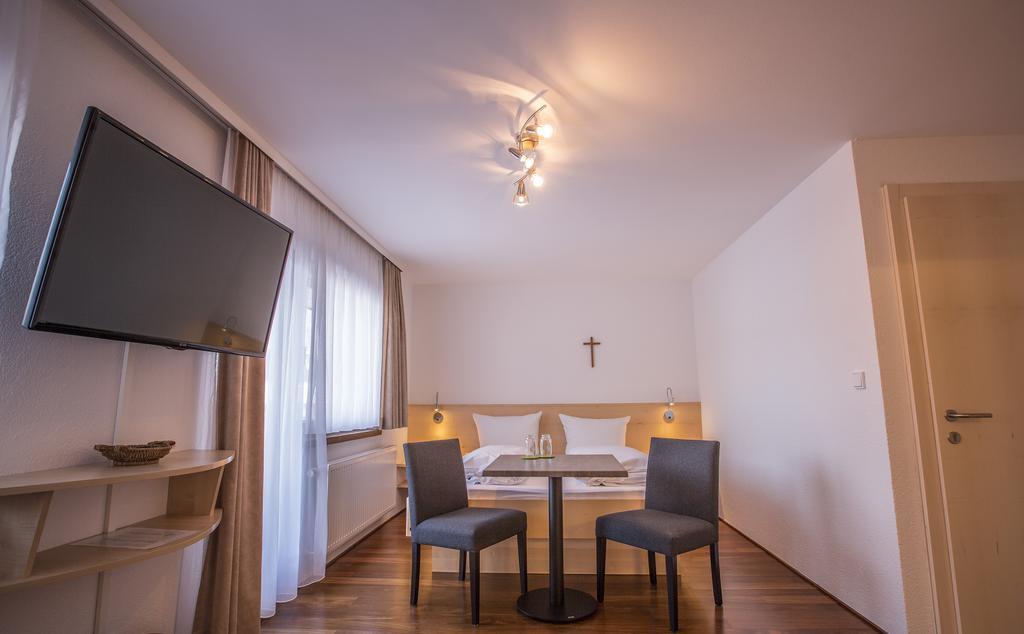 Gaestehaus-Pension Barbara Андельсбух Номер фото
